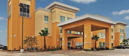 La Quinta Inn & Suites Jourdanton Exterior