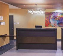 La Quinta Inn & Suites Jourdanton Lobby