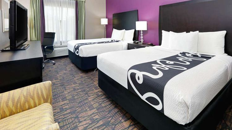 La Quinta Inn & Suites Jourdanton Room