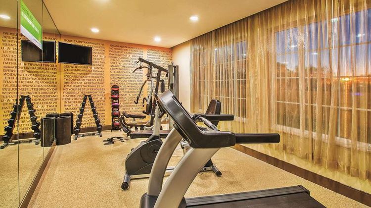 La Quinta Inn & Suites Cotulla Health