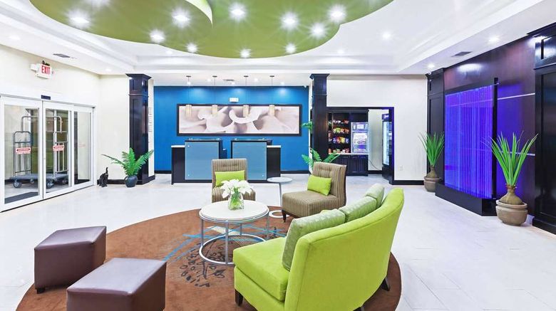 <b>La Quinta Inn & Suites Marshall Lobby</b>. Images powered by <a href="https://iceportal.shijigroup.com/" title="IcePortal" target="_blank">IcePortal</a>.