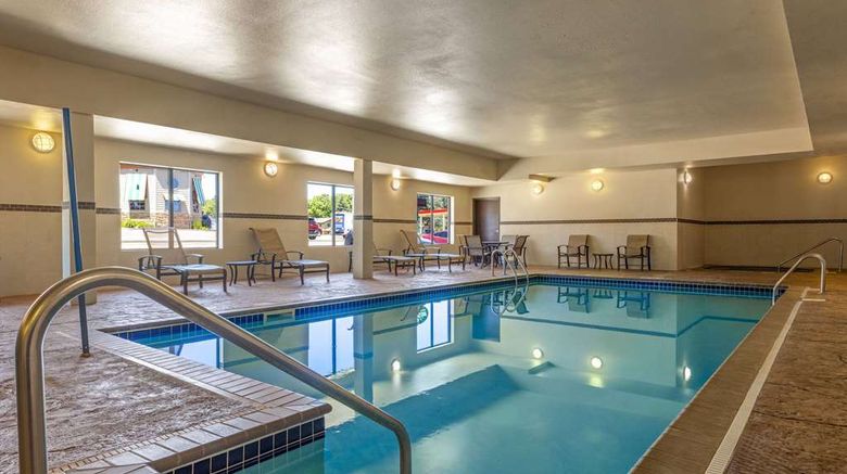<b>La Quinta Inn & Suites Sioux Falls Pool</b>. Images powered by <a href="https://iceportal.shijigroup.com/" title="IcePortal" target="_blank">IcePortal</a>.