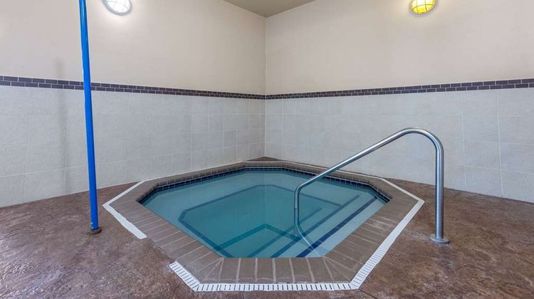 La Quinta Inn & Suites Sioux Falls Pool