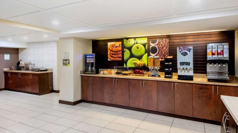 <b>La Quinta Inn & Suites Oshawa Other</b>. Images powered by <a href="https://iceportal.shijigroup.com/" title="IcePortal" target="_blank">IcePortal</a>.
