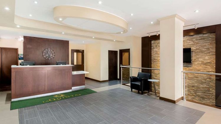 La Quinta Inn & Suites Oshawa Lobby