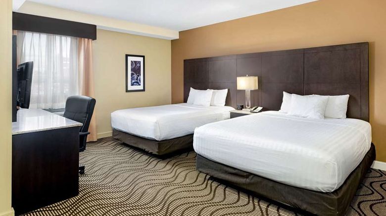 <b>La Quinta Inn & Suites Oshawa Suite</b>. Images powered by <a href="https://iceportal.shijigroup.com/" title="IcePortal" target="_blank">IcePortal</a>.
