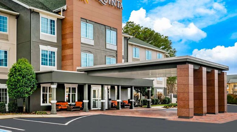 <b>La Quinta Inn & Suites Cookeville Exterior</b>. Images powered by <a href="https://iceportal.shijigroup.com/" title="IcePortal" target="_blank">IcePortal</a>.
