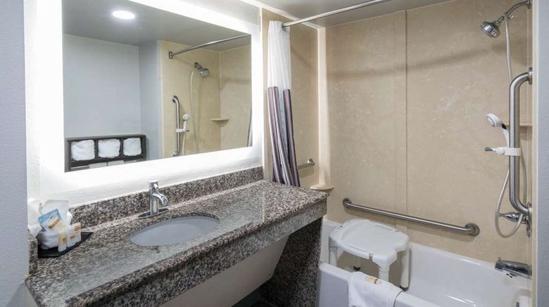 <b>La Quinta Inn & Suites Clarksville Room</b>. Images powered by <a href="https://iceportal.shijigroup.com/" title="IcePortal" target="_blank">IcePortal</a>.