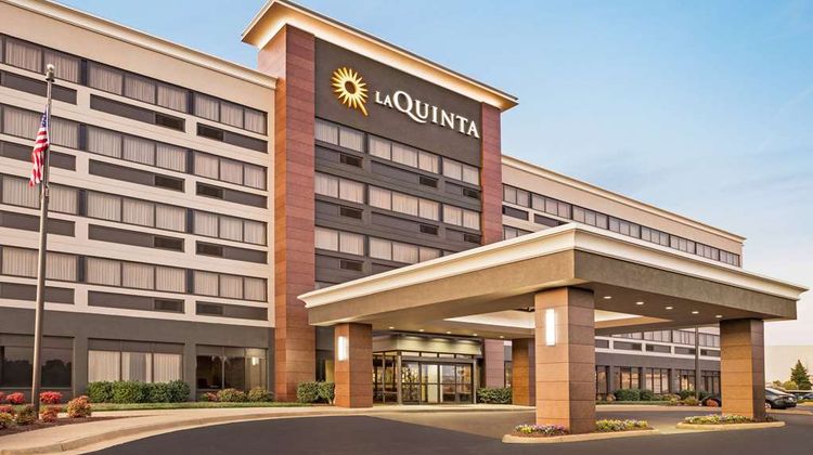 La Quinta Inn & Suites Richmond Exterior