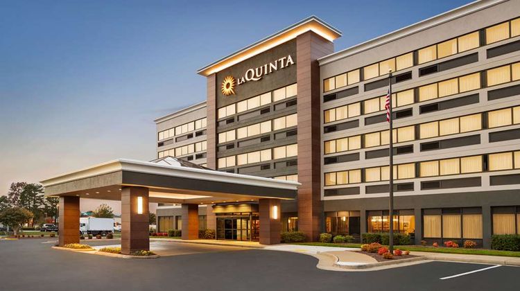 La Quinta Inn & Suites Richmond Exterior
