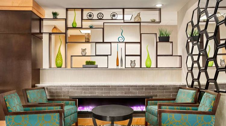 La Quinta Inn & Suites Richmond Lobby