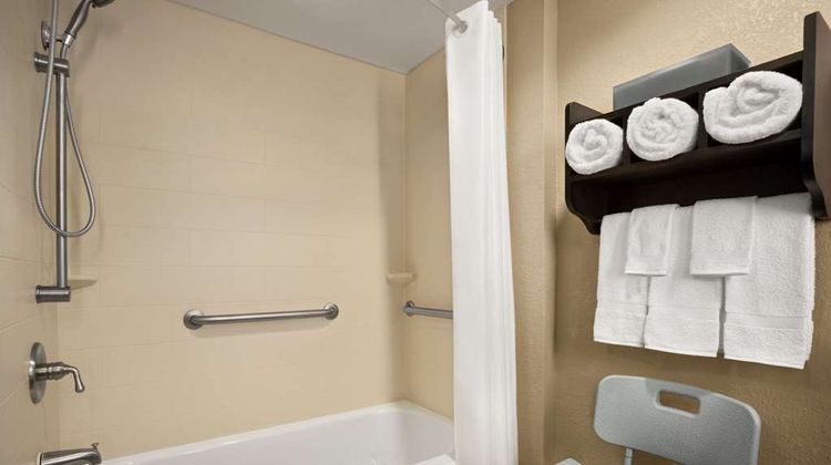La Quinta Inn & Suites Richmond Room