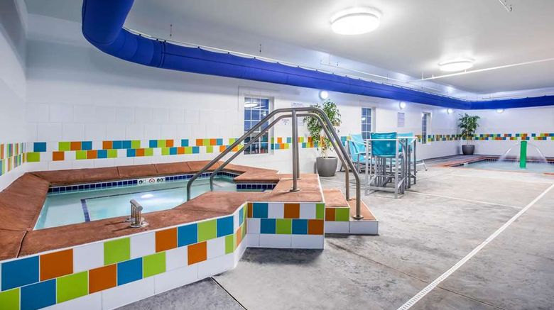 <b>La Quinta Inn & Suites Rochester Pool</b>. Images powered by <a href="https://iceportal.shijigroup.com/" title="IcePortal" target="_blank">IcePortal</a>.