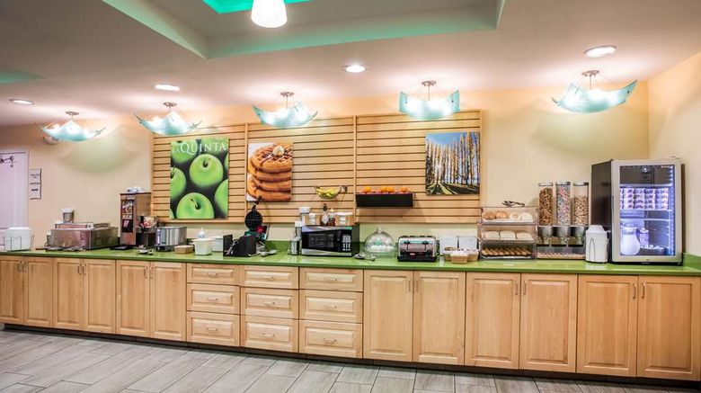 <b>La Quinta Inn & Suites Rochester Other</b>. Images powered by <a href="https://iceportal.shijigroup.com/" title="IcePortal" target="_blank">IcePortal</a>.