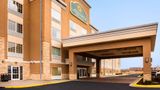 <b>La Quinta Inn & Suites Rochester Exterior</b>. Images powered by <a href="https://iceportal.shijigroup.com/" title="IcePortal" target="_blank">IcePortal</a>.