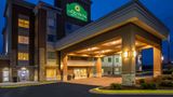 <b>La Quinta Inn & Suites Rochester Exterior</b>. Images powered by <a href="https://iceportal.shijigroup.com/" title="IcePortal" target="_blank">IcePortal</a>.