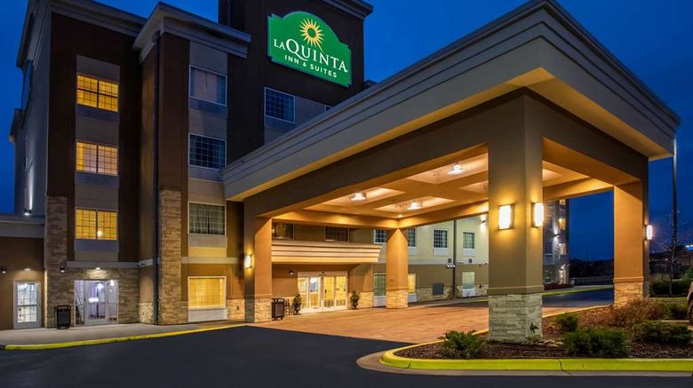 <b>La Quinta Inn & Suites Rochester Exterior</b>. Images powered by <a href="https://iceportal.shijigroup.com/" title="IcePortal" target="_blank">IcePortal</a>.
