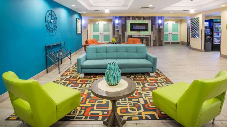 La Quinta Inn & Suites Rochester Lobby