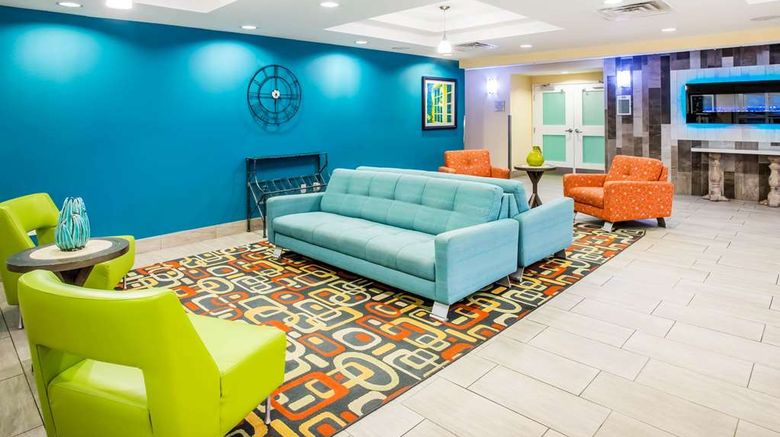 <b>La Quinta Inn & Suites Rochester Lobby</b>. Images powered by <a href="https://iceportal.shijigroup.com/" title="IcePortal" target="_blank">IcePortal</a>.