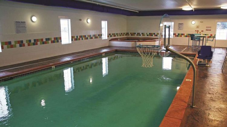 La Quinta Inn & Suites Grand Forks Pool
