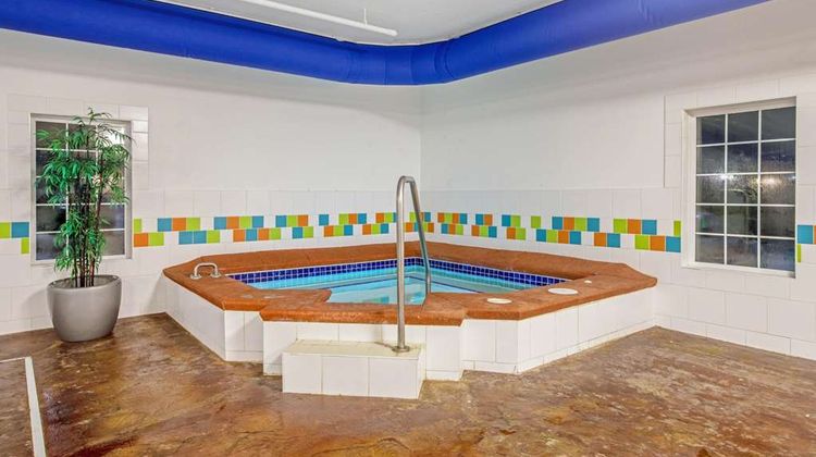 La Quinta Inn & Suites Grand Forks Pool