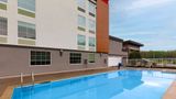 La Quinta Inn & Suites Papermill Pool