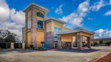 La Quinta Inn & Suites Beeville Exterior