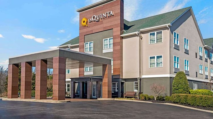 La Quinta Inn & Suites Lebanon Exterior