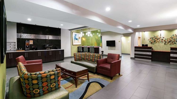 La Quinta Inn & Suites Lebanon Lobby