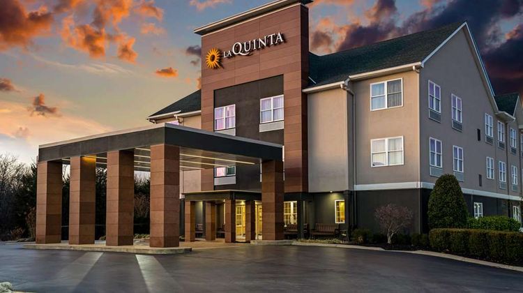 La Quinta Inn & Suites Lebanon Exterior