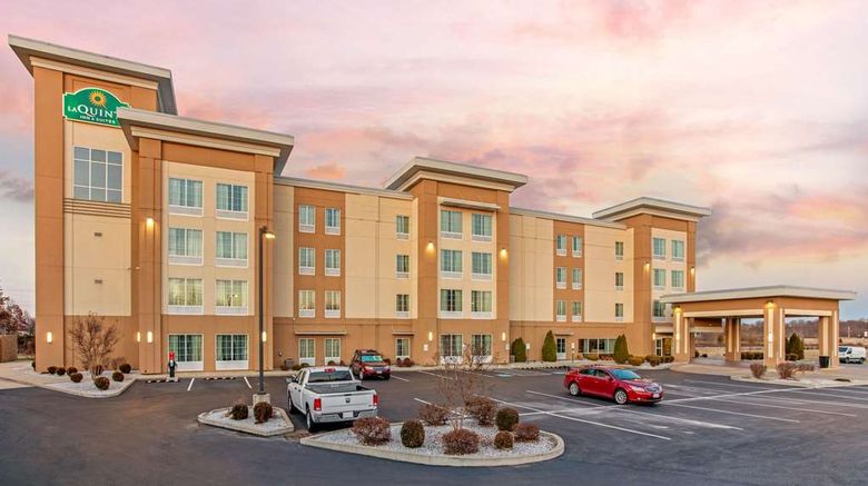 <b>La Quinta Inn & Suites Paducah Exterior</b>. Images powered by <a href="https://iceportal.shijigroup.com/" title="IcePortal" target="_blank">IcePortal</a>.