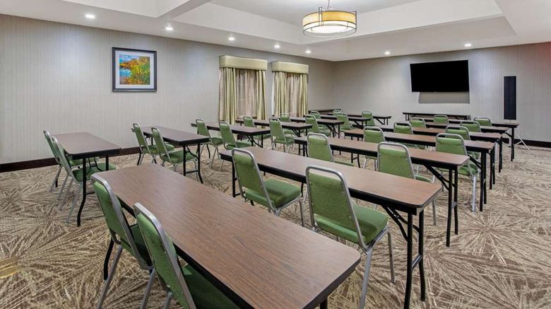 <b>La Quinta Inn & Suites Paducah Meeting</b>. Images powered by <a href="https://iceportal.shijigroup.com/" title="IcePortal" target="_blank">IcePortal</a>.