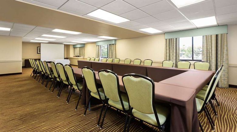 <b>La Quinta Inn & Sts Bonita Springs Meeting</b>. Images powered by <a href="https://iceportal.shijigroup.com/" title="IcePortal" target="_blank">IcePortal</a>.