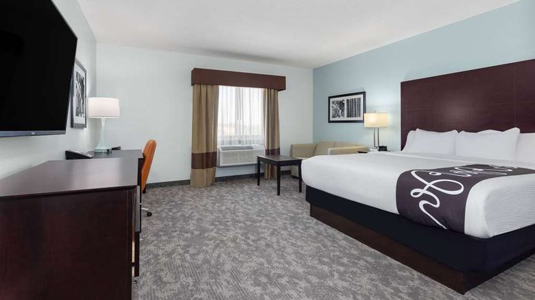<b>La Quinta Inn & Sts Bonita Springs Room</b>. Images powered by <a href="https://iceportal.shijigroup.com/" title="IcePortal" target="_blank">IcePortal</a>.