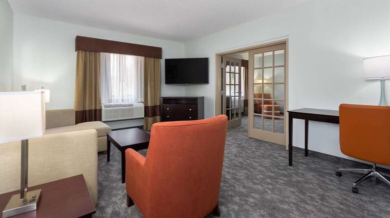 <b>La Quinta Inn & Sts Bonita Springs Suite</b>. Images powered by <a href="https://iceportal.shijigroup.com/" title="IcePortal" target="_blank">IcePortal</a>.