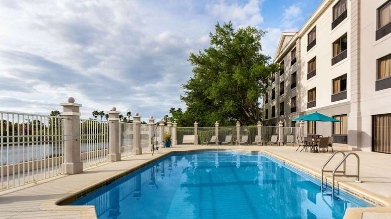 <b>La Quinta Inn & Sts Bonita Springs Pool</b>. Images powered by <a href="https://iceportal.shijigroup.com/" title="IcePortal" target="_blank">IcePortal</a>.