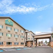 La Quinta Inn & Suites by Wyndham