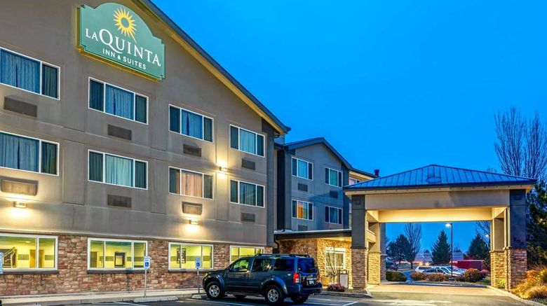 <b>La Quinta Inn & Suites by Wyndham Exterior</b>. Images powered by <a href="https://iceportal.shijigroup.com/" title="IcePortal" target="_blank">IcePortal</a>.