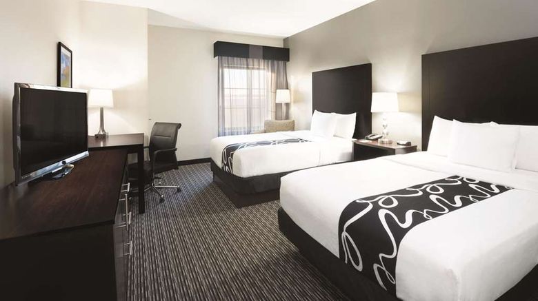 <b>La Quinta Inn & Suites Billings Room</b>. Images powered by <a href="https://iceportal.shijigroup.com/" title="IcePortal" target="_blank">IcePortal</a>.