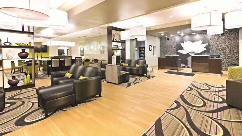 <b>La Quinta Inn & Suites Billings Lobby</b>. Images powered by <a href="https://iceportal.shijigroup.com/" title="IcePortal" target="_blank">IcePortal</a>.