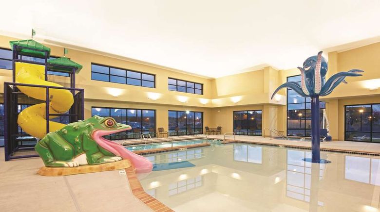 <b>La Quinta Inn & Suites Billings Pool</b>. Images powered by <a href="https://iceportal.shijigroup.com/" title="IcePortal" target="_blank">IcePortal</a>.
