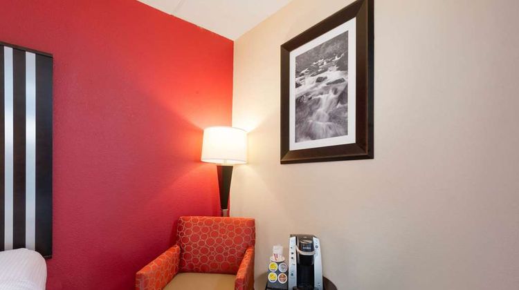 La Quinta Inn & Suites Summersville Room