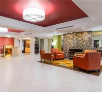 La Quinta Inn & Suites Summersville Lobby