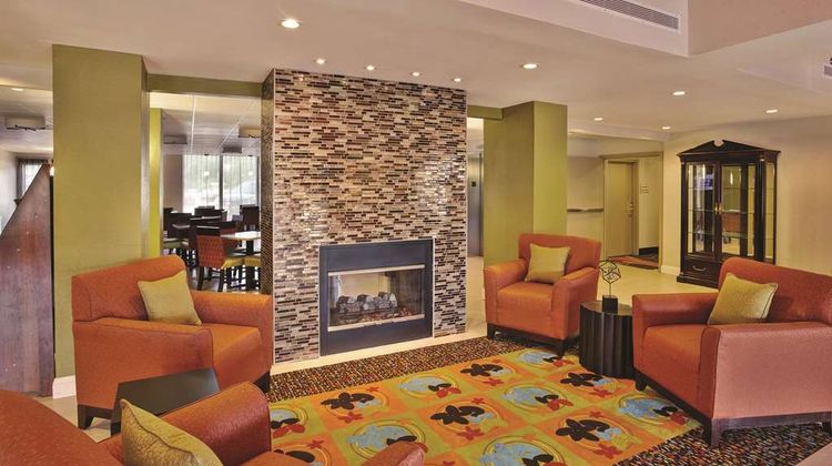 La Quinta Inn & Suites Elkview Lobby
