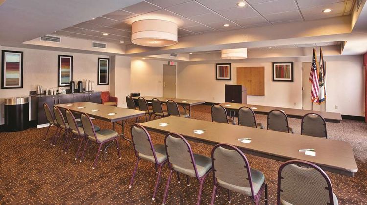 La Quinta Inn & Suites Elkview Meeting