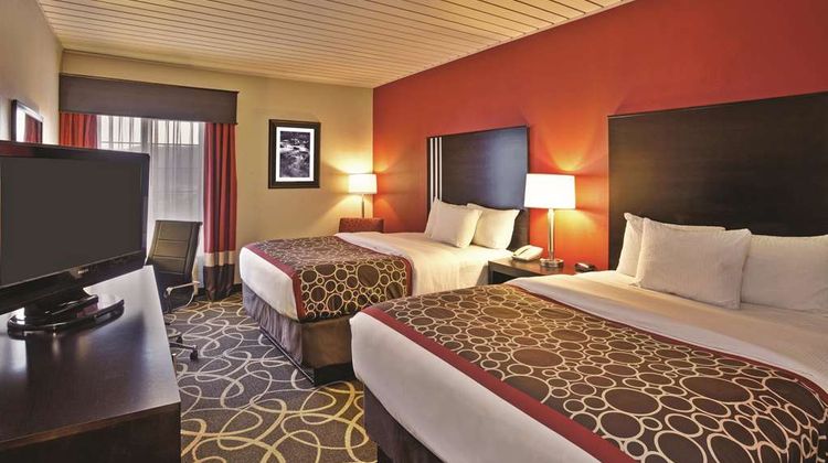 La Quinta Inn & Suites Elkview Room