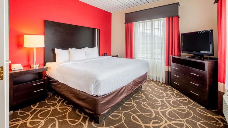 La Quinta Inn & Suites Elkview Suite