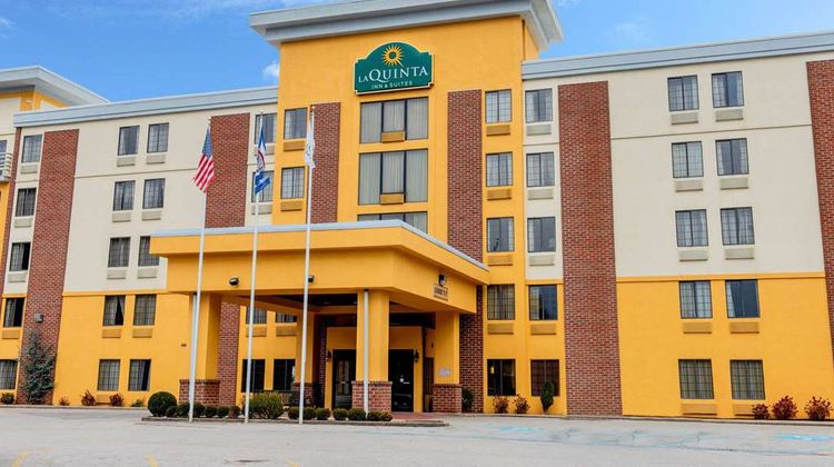 La Quinta Inn & Suites Elkview Exterior