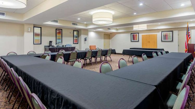 La Quinta Inn & Suites Elkview Meeting