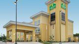 La Quinta Inn & Suites Karnes City Exterior